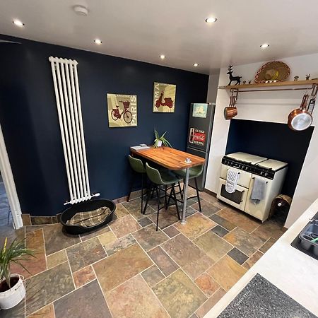 Wolf Hollow, Sleeps 4 Plus 2, Buxton Town Centre Luaran gambar